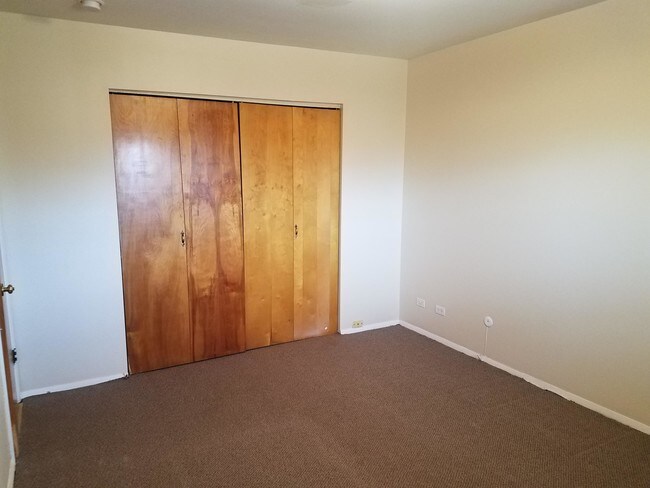 Building Photo - 2570 W 63rd Ave