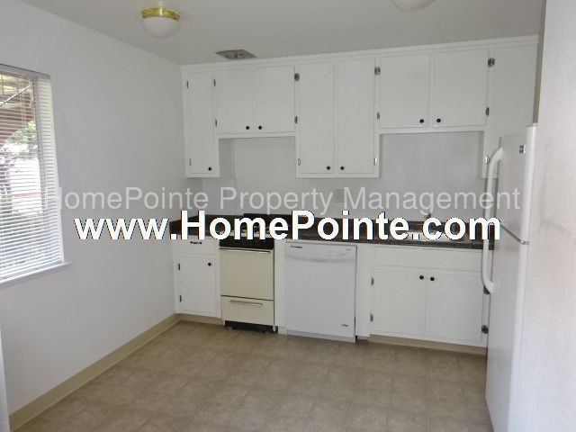 Foto del edificio - 3233 Francis Ave