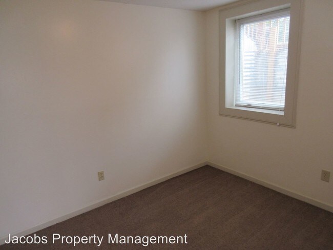 Building Photo - 4325-4327-4327 W Bethany Dr