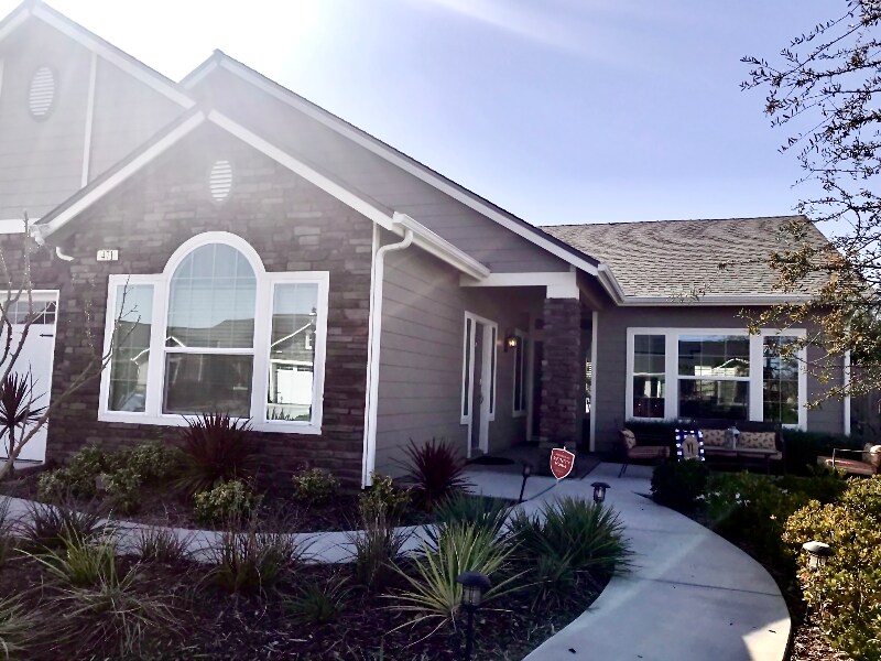 Foto principal - 471 Rosewood Ave