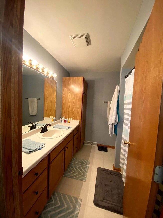 Building Photo - 1133 Ellys Way