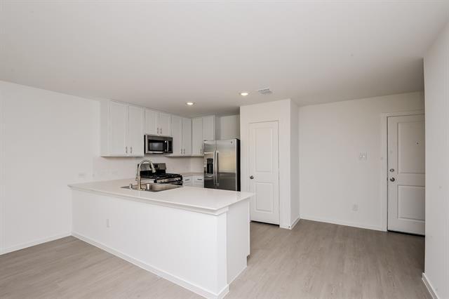 Foto del edificio - 2744 Mistwood Dr