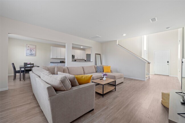 Foto del edificio - 16314 Dutton Clover Dr