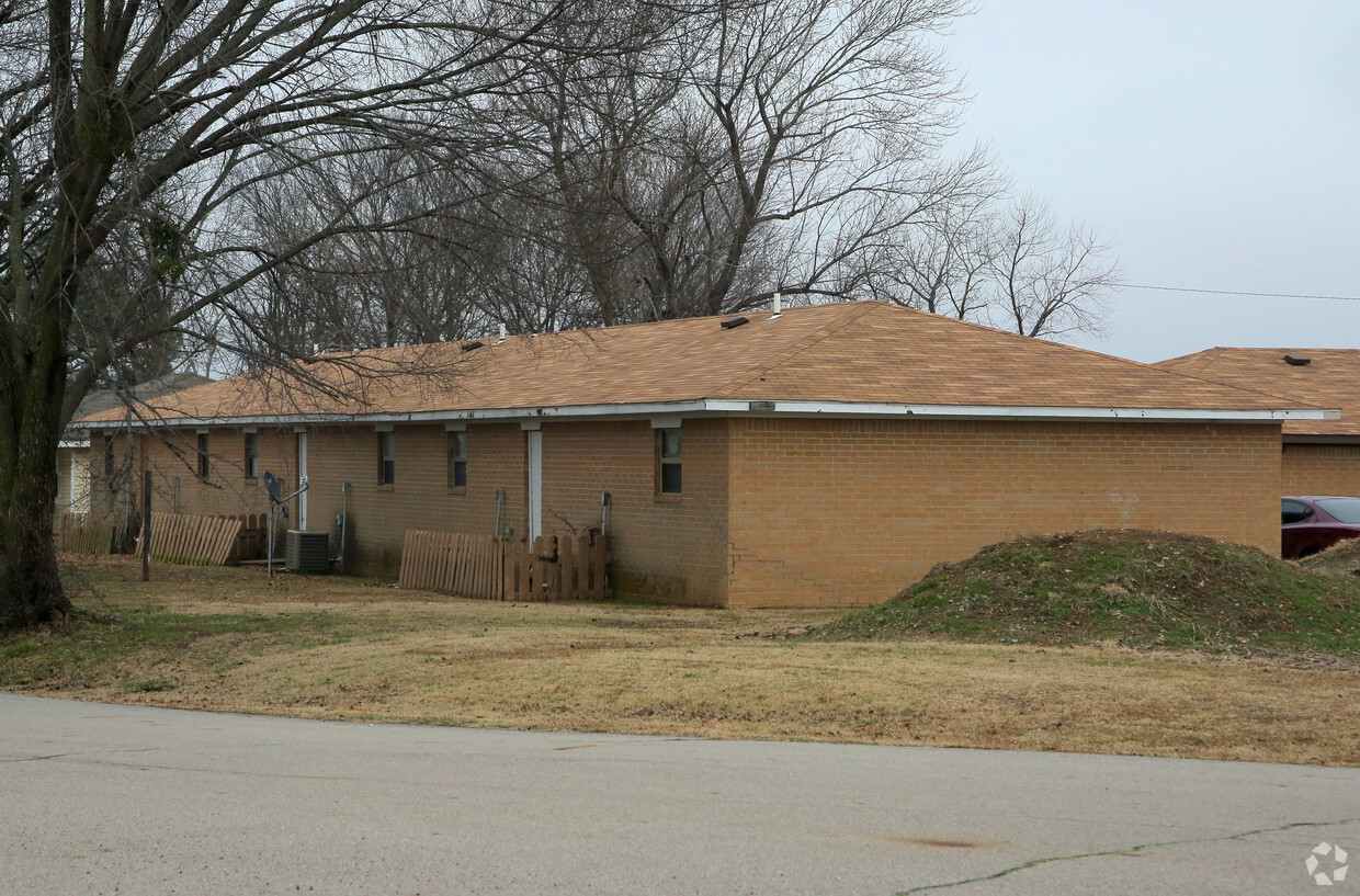 Building Photo - Cooper Park