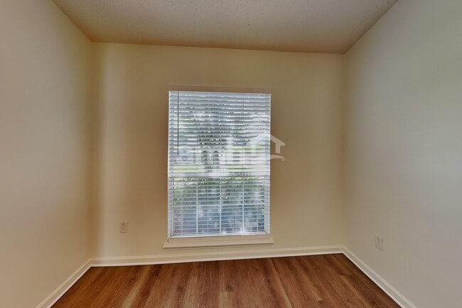 Building Photo - 11609 Deep Springs Dr N