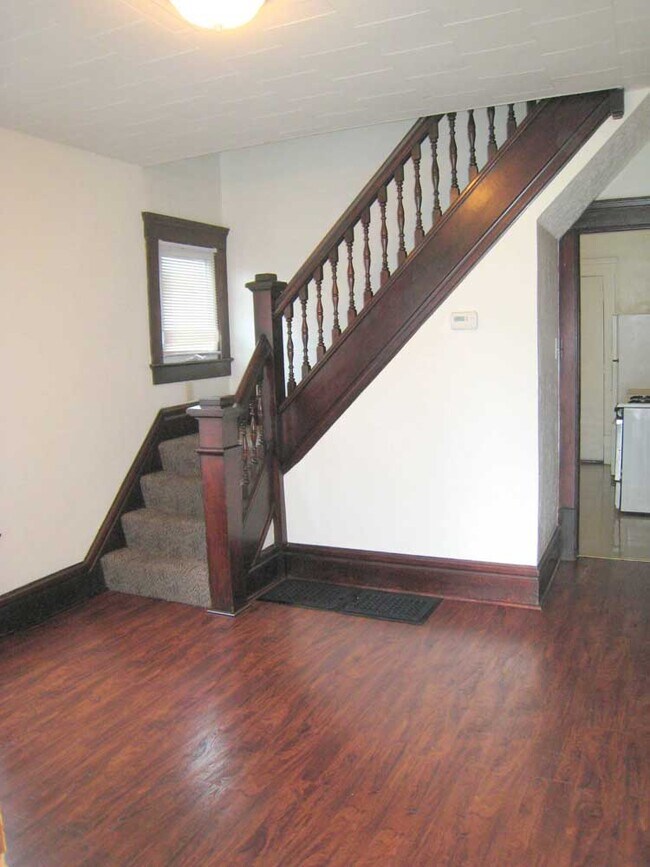 Building Photo - 287 Wheeler St