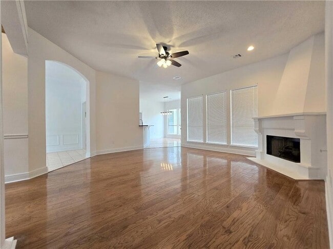 Building Photo - 2107 Olvey Dr