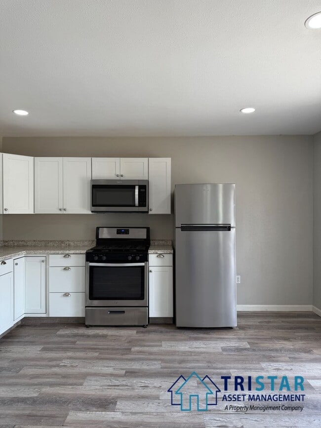 Building Photo - Upgraded 1BD/1BA Apartment in Lakeside, CA - 1/2 Off Move-In Special!