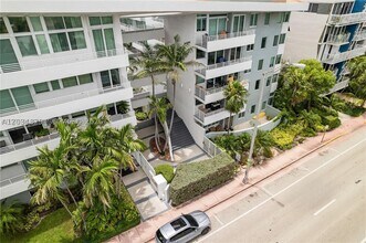 Building Photo - 7800 Collins Ave