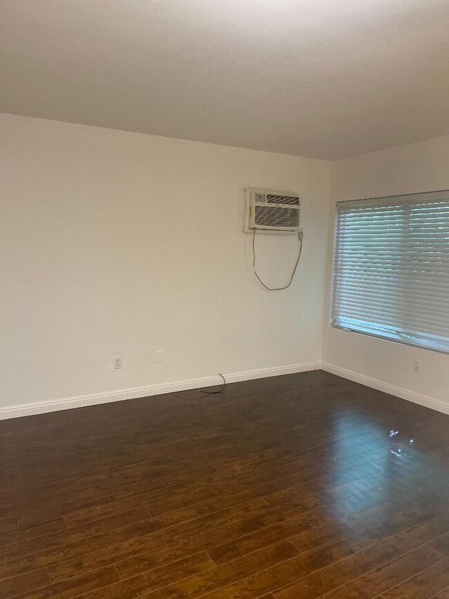 Building Photo - 710 N La Fayette Park Pl