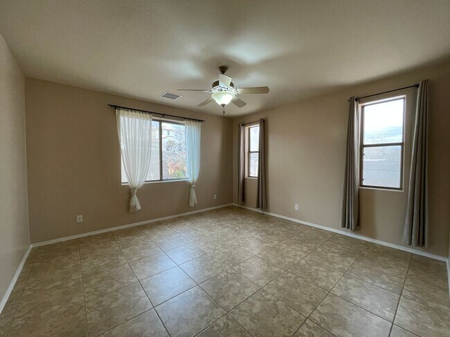 Foto del edificio - 1728 Colton Dr