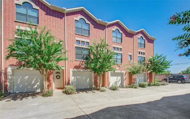 Building Photo - 3501 Link Valley Dr.