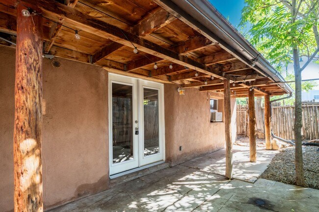 Foto del edificio - Quaint Studio in Prime Location