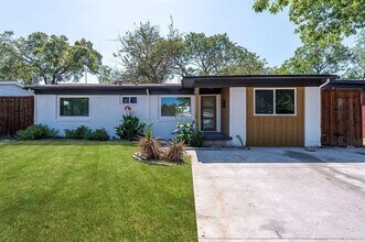 Building Photo - 10746 Cotillion Dr