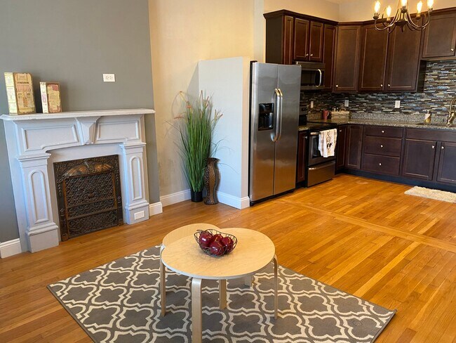 Foto del edificio - Renovated Hill Home for Rent!