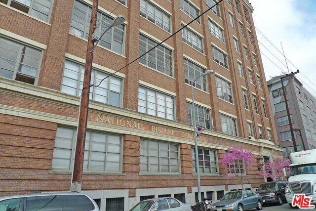Building Photo - 1850 Industrial St