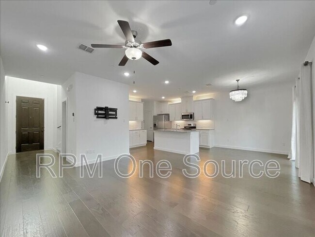 Building Photo - 2959 Stunning Dr