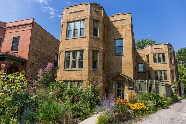 Foto del edificio - 4760 N Virginia Ave