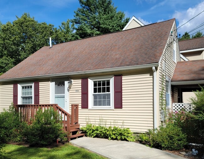 Building Photo - 11 Eagle Dr