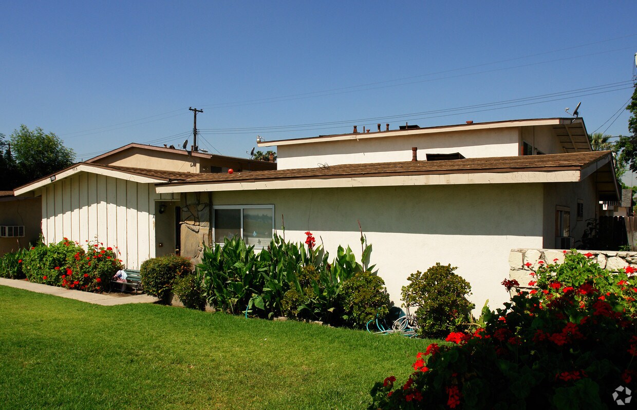 Foto del edificio - 845 N Vineyard Ave