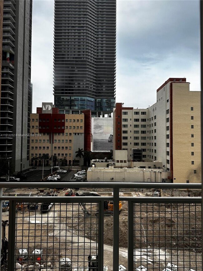 Foto del edificio - 244 Biscayne Blvd