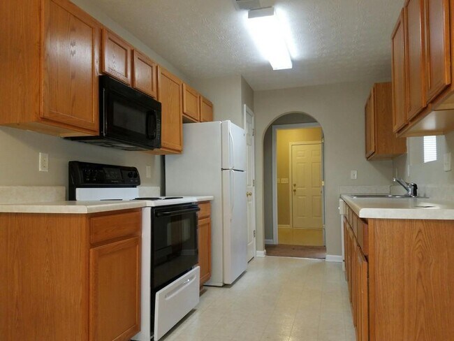 Foto del edificio - 4428 James Wade Dr