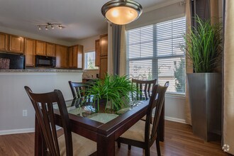 2BR, 2BA - 1129 SF - Mesa Ridge