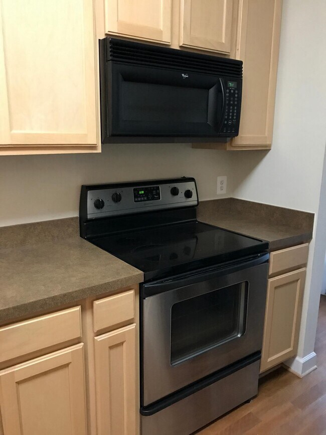 Foto del edificio - 42530 Mayflower Terrace