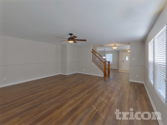 Foto del edificio - 394 Morning Dew Dr