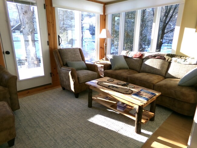 Building Photo - 8 Water St