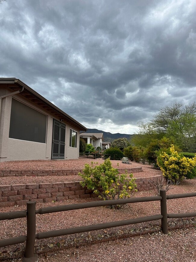 Building Photo - Best rental in Cottonwood, AZ