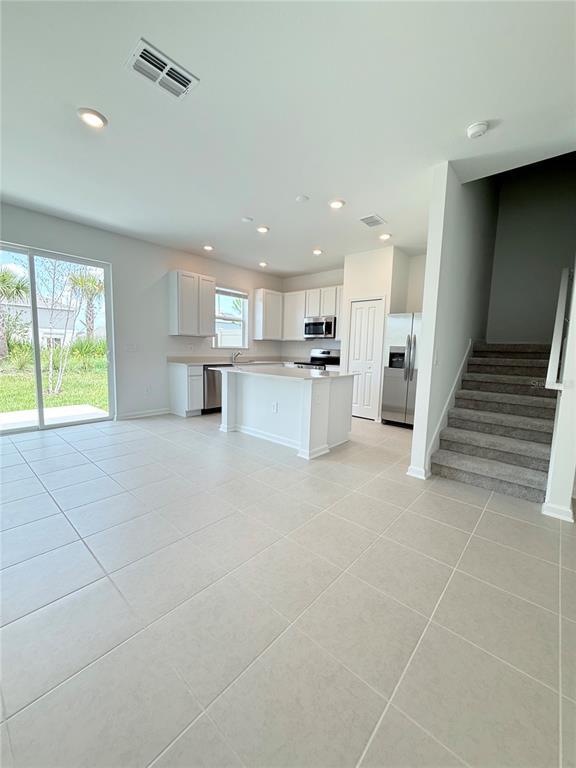 Building Photo - 2583 Skyline Lp