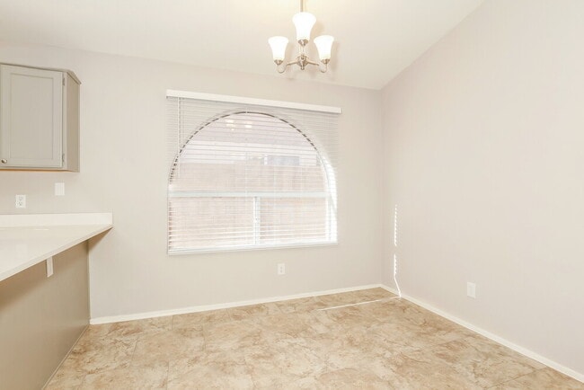 Foto del edificio - 9830 W Runion Dr