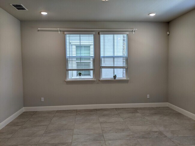 Foto del edificio - 10774 Portico Cir