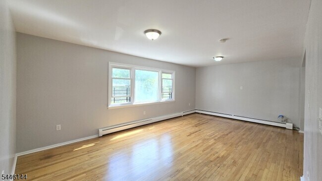 Building Photo - 267 Parker Ave.