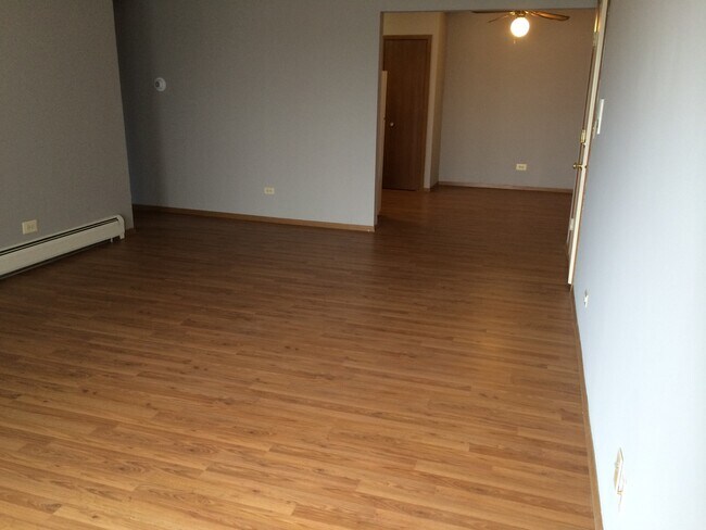 Foto del edificio - 4709 Yender Ave