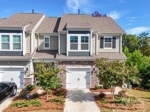 Building Photo - 574 Altamonte Dr