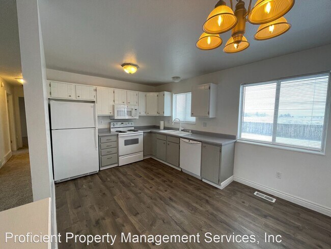 Foto del edificio - 3 br, 1 bath House - 1166 Natalie St
