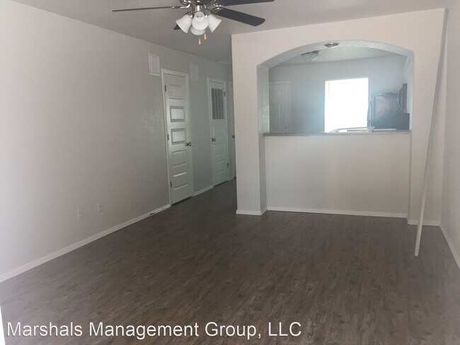 Foto del edificio - 8010-8020 Texas Rd