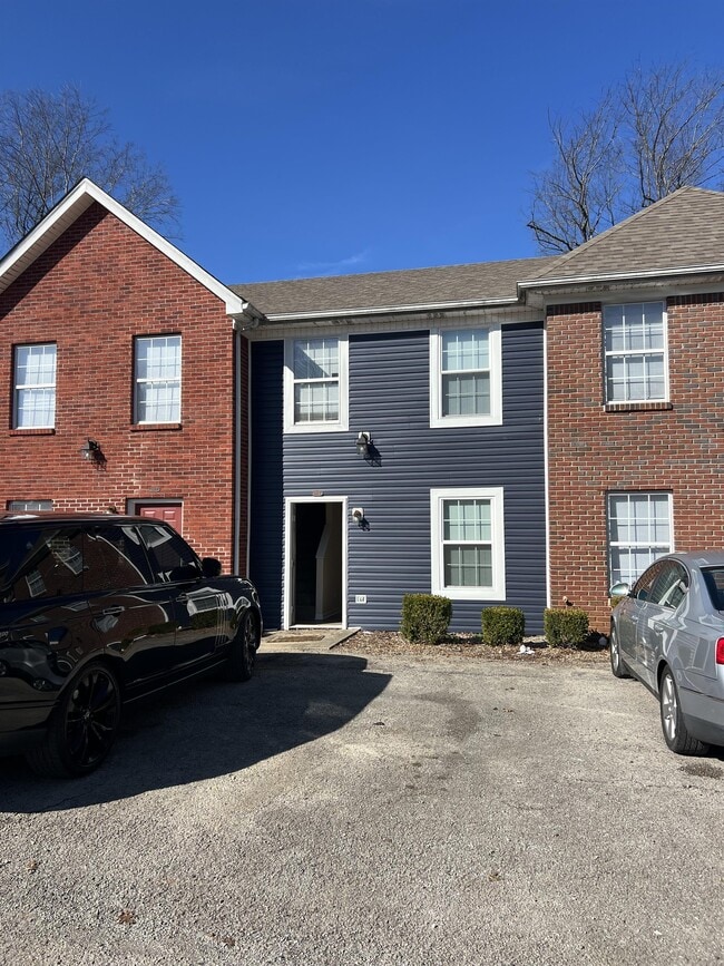 Building Photo - 142 Ashberry Dr