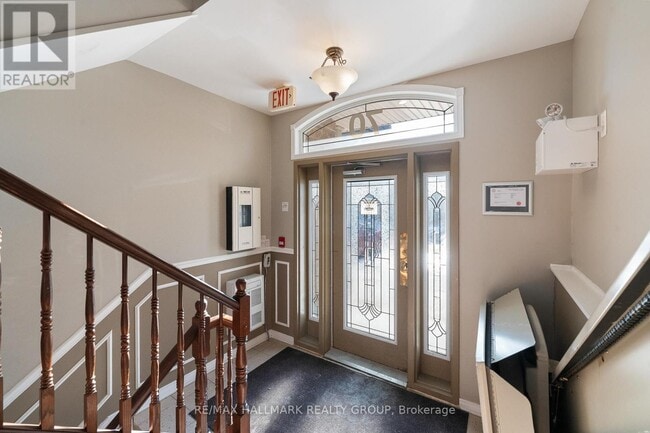 Building Photo - 70 Briargate Private