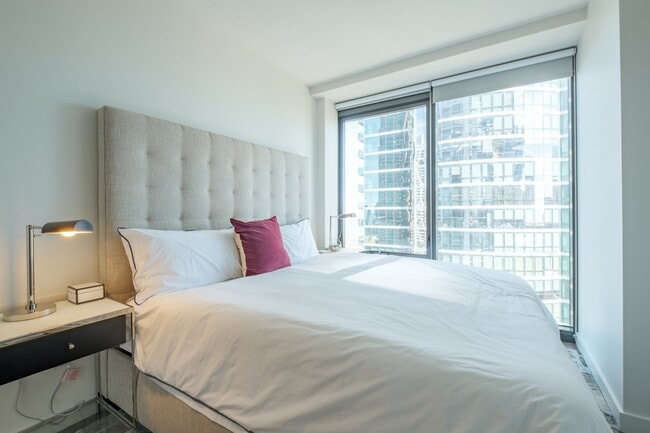 Foto del edificio - 1201 S Michigan Ave