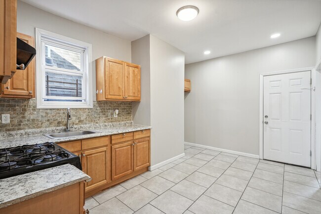 Foto del edificio - 96 S 12th St