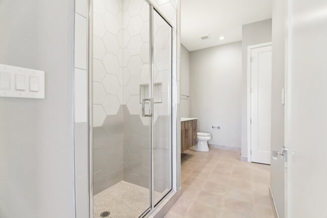 Building Photo - Cityscape Star