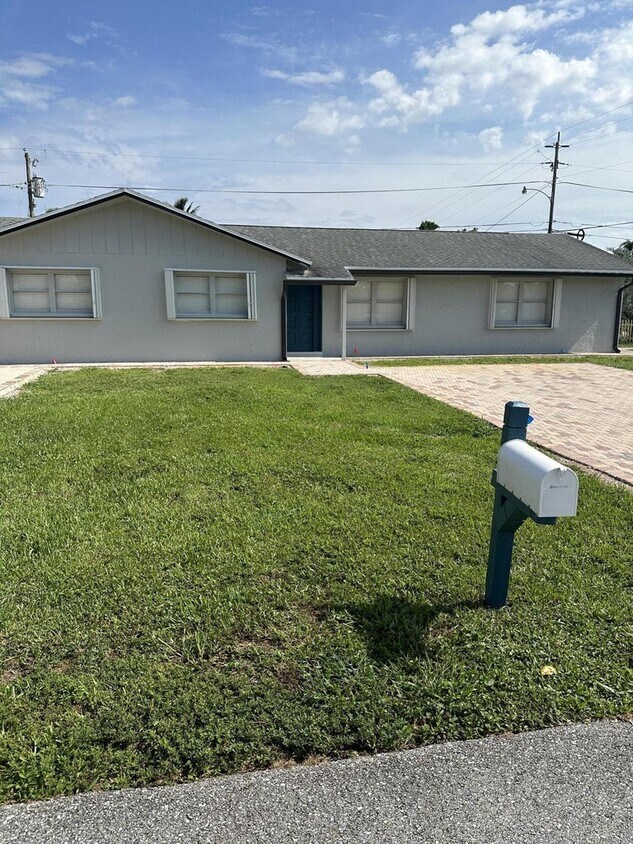 3120 Nautical Way, Lake Worth, FL 33462 House for Rent in Lake Worth