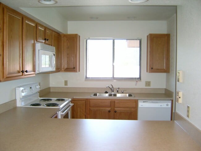 Foto del edificio - 2 Bedroom Condo near Oxbow Park