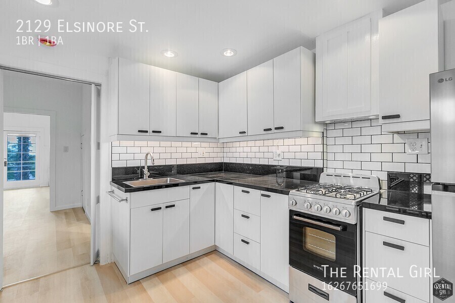 Foto principal - 2129 Elsinore St