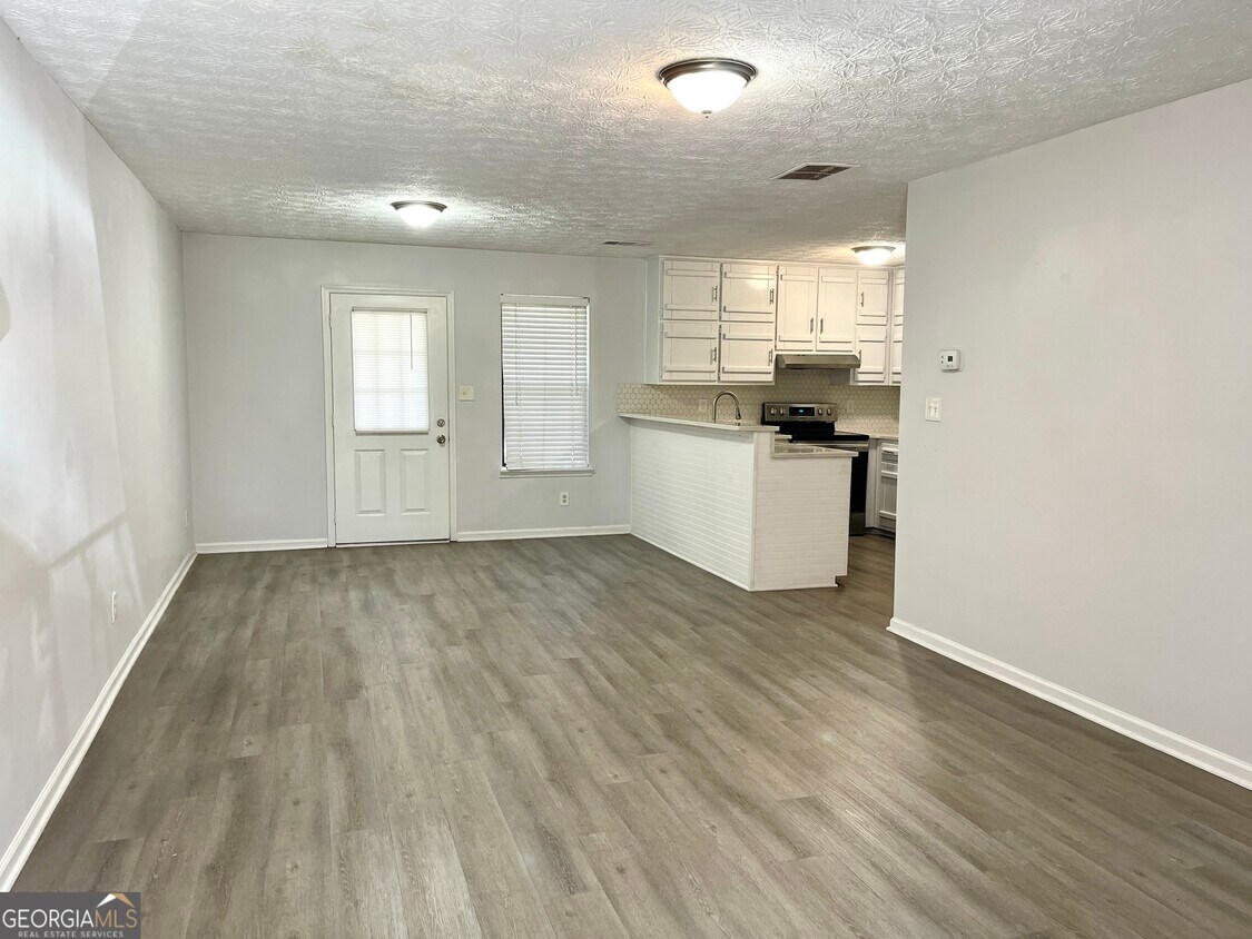 Primary Photo - 300 S Jeff Davis Dr