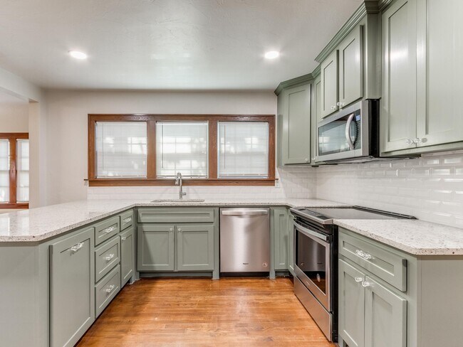 Foto del edificio - 2529 NW 16th St