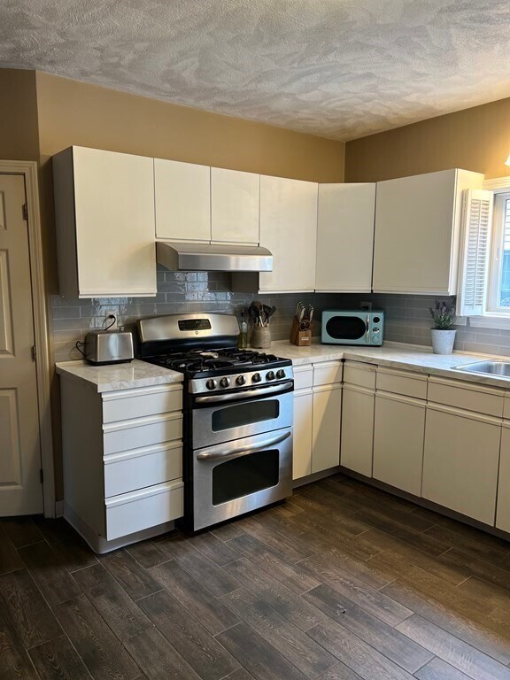 5 Mall St Unit 2, Salem, MA 01970 Room for Rent in Salem, MA